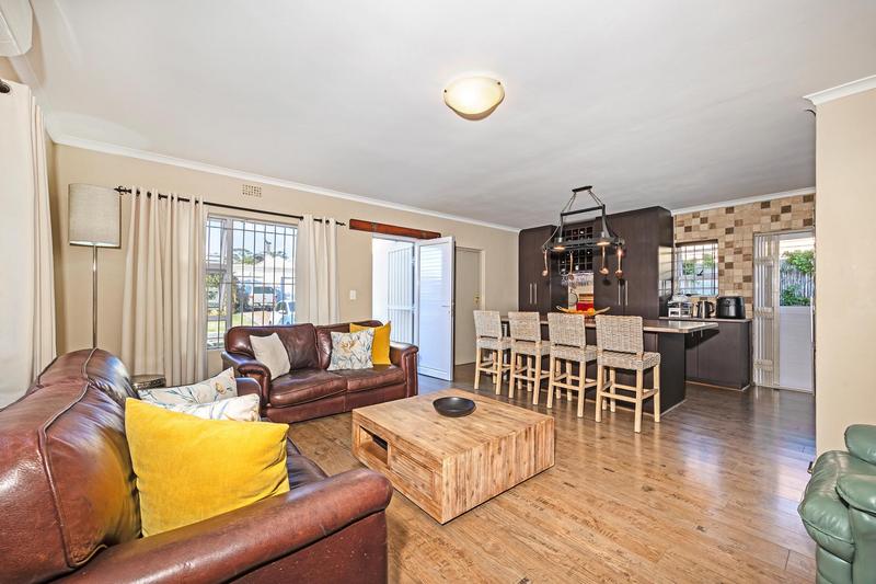3 Bedroom Property for Sale in Sonstraal Heights Western Cape